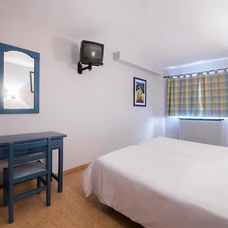 El Ciervo בית הארחה 2*